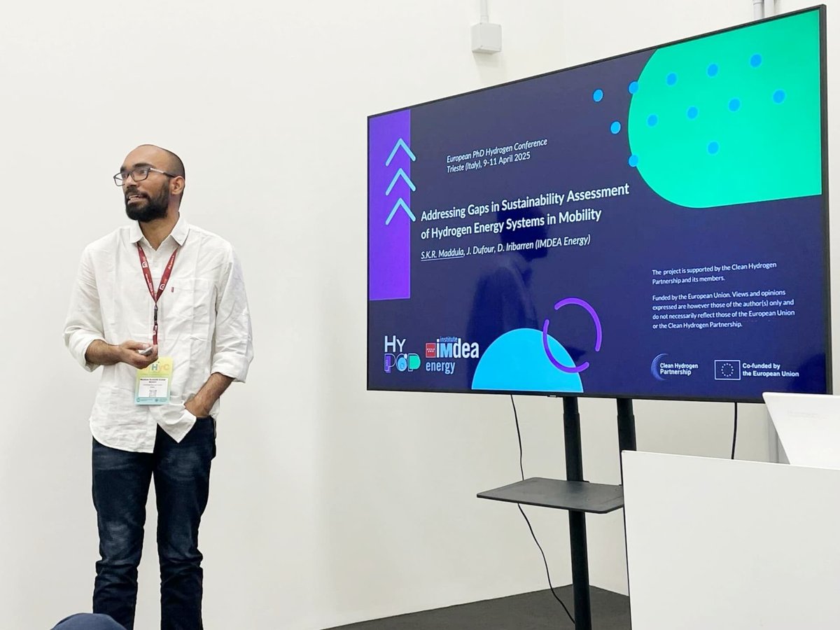 HypoPproject's tweet photo. 📣 Congrats to Sumanth Reddy from @IMDEA_Energia , who presented his PhD research at the EPHyC 2025 in Trieste, Italy, where he also shared some exciting updates from our project!
#HYPOP #GreenHydrogen #SLCA #Sustainability #UrbanMobility #CleanEnergy #SocialImpact #Innovation https://t.co/BCcsBwVQDW