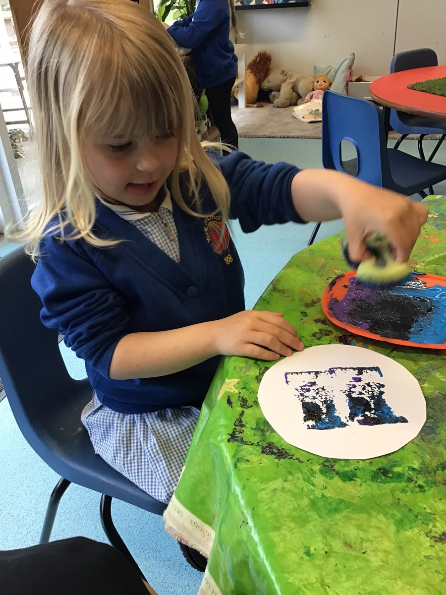 We are learning all things Space, today we painted some Planets of our own and spoke about landing on the Moon. Our story this week is Aliens Love Underpants 🪐🚀🧑‍🚀<a href="/Newyorkprimary/">New York Primary School</a>