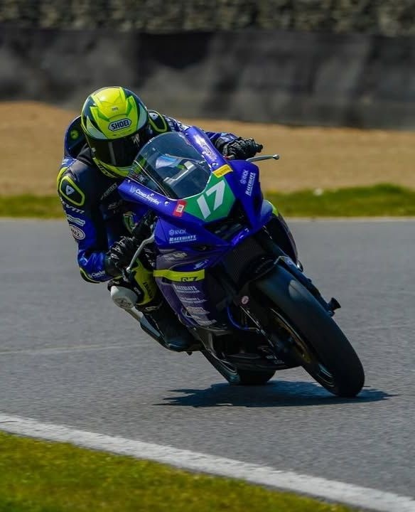 With the racing season in full swing, we’re sending our best wishes to all the incredible Knox-sponsored riders! 🏁🔥

Riders pictured - aeziahdivine_90, aaronlilly75, lennon.docherty.racing60, 
charlottemarcuzzoracing, joe_sheldonshaw10.