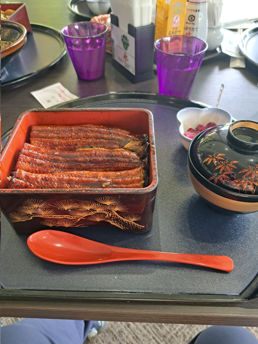 kmht4976's tweet photo. アクアラインゴルフクラブ⛳
暑かった！
ランチは鰻！
疲れた！ https://t.co/rvdj6BIlBw