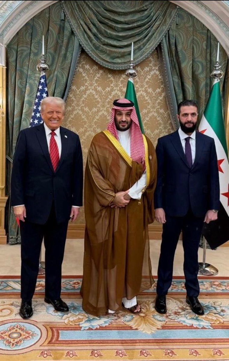 #السعودية_العظمى 
#الرياض_بيت_العرب
 لا توجد كلمات تليق بشكرك  أيها القائد الناجح #محمد_بن_سلمان 🇸🇦
وفقك الله لكل ماهو خير 💚