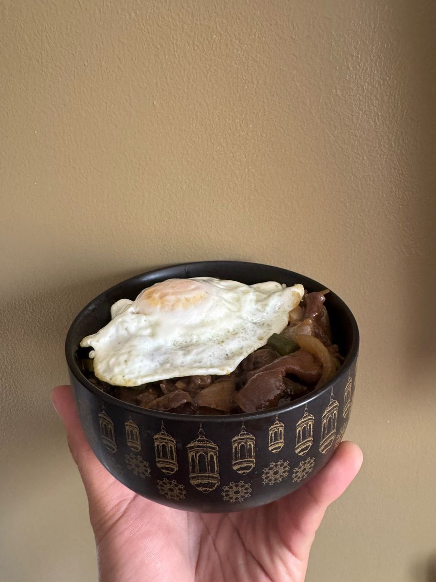 GYUTAN DON ala <a href="/AldhitamaR/">Aldhitama Ramadhan</a> 👨🏻‍🍳🫶🏻

Enak kali 😭