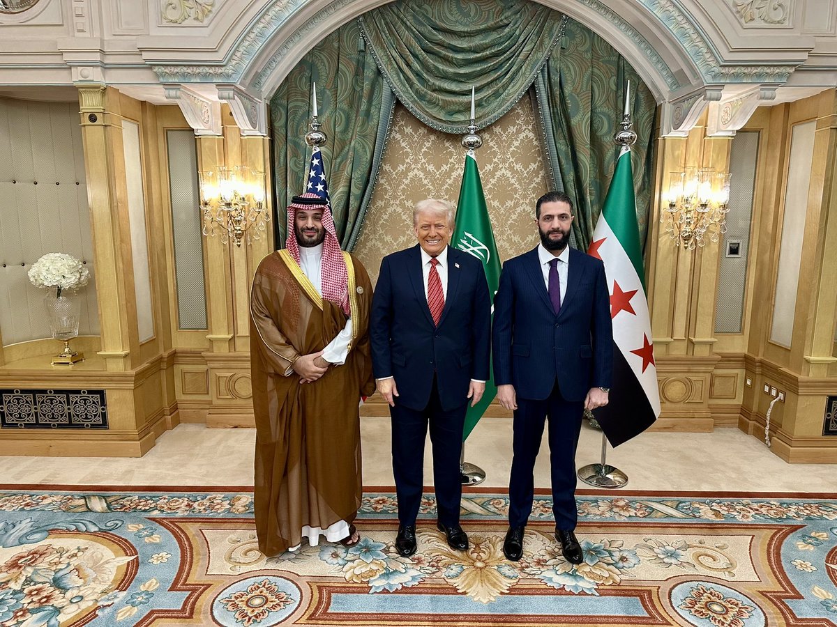 ZahraHamidia's tweet photo. from the left: 
-created alQaeda, conducted 9/11, supplied ISIS
- Killed the commander who defeated isis
-the ISIS itself https://t.co/dTREa1J4c4