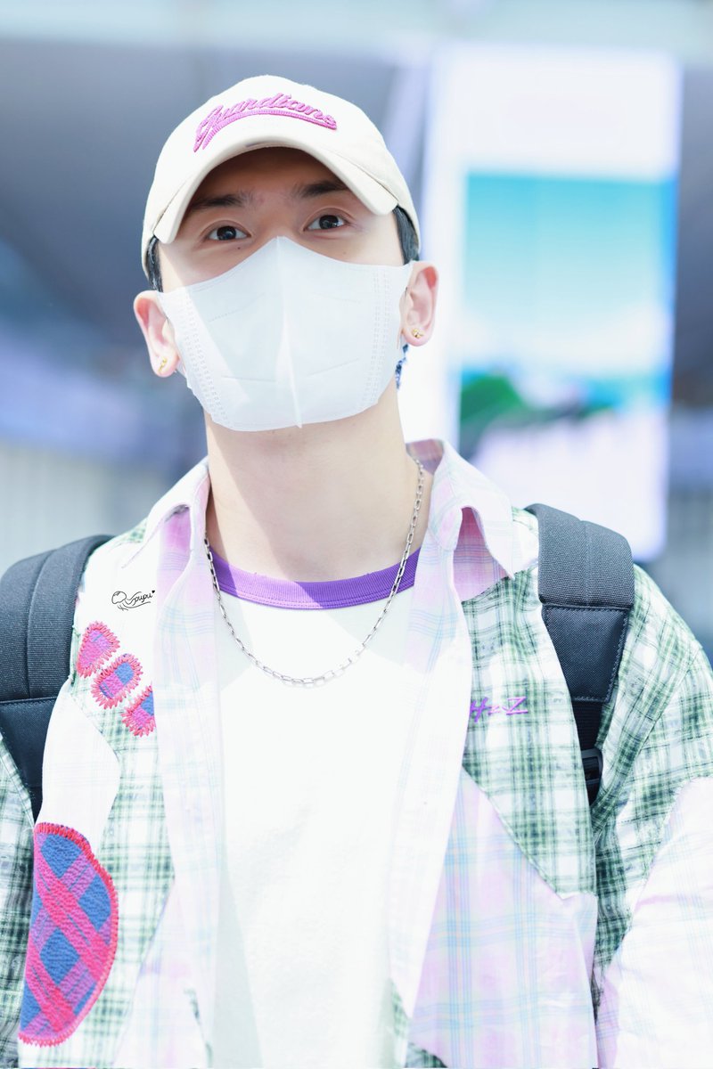 ehsally1's tweet image. 250514 pek🛬
#ZhangZhehan 
#张哲瀚 #張哲瀚 
#チャンジャーハン #장철한 #จางเจ๋อฮั่น
#zhangzhehan_super3 
#zhangsanjian
#张三坚
#山河令
#WordOfHonor 
#TheRealZhangZhehan