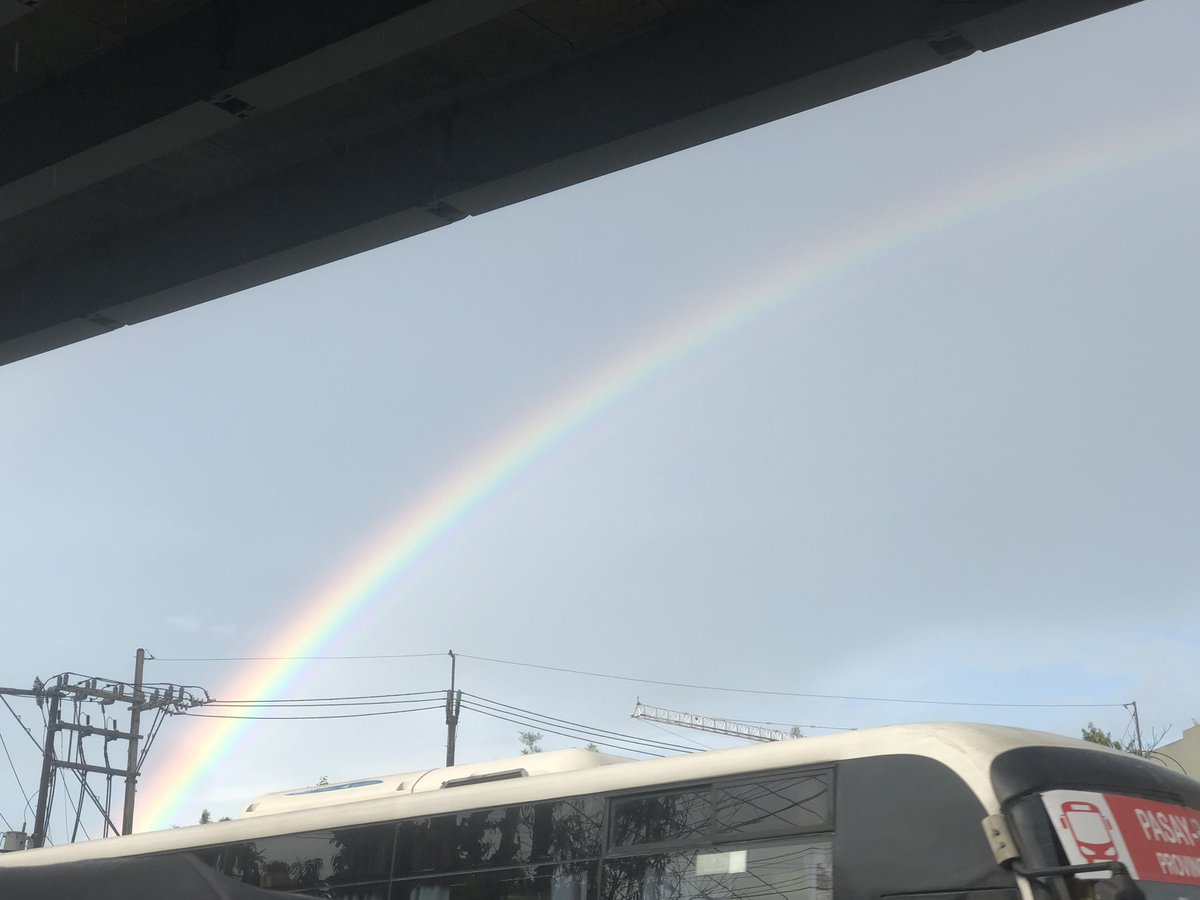 — good aftie 🌧️

i was out with mama to buy some stuff then it started raining outside the mall. when we got out, we saw this rainbow while walking. isn’t it so cool and beautiful?? 🥰🫶🏼
#lifetwt #archives