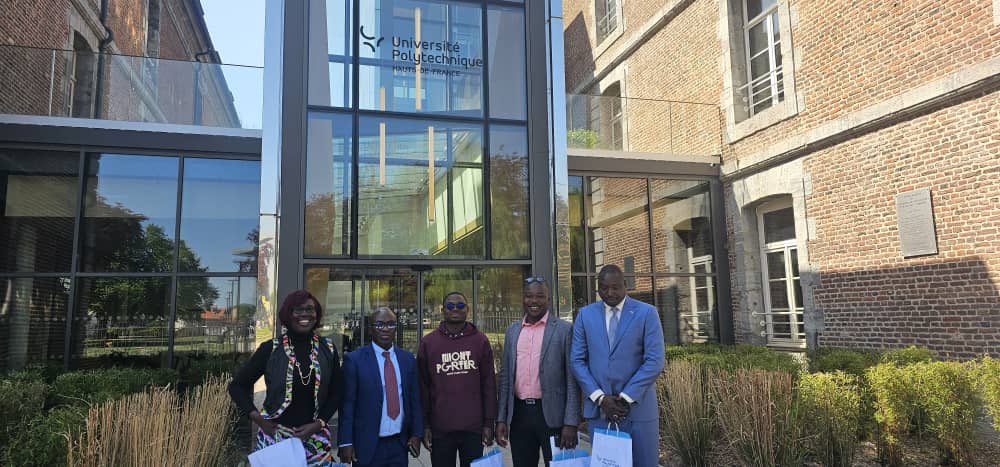 Coopération interuniversitaire 

L'Université de Bondoukou s'inspire du modèle de gouvernance de l'Université Polytechnique Hauts-de-France 

Accédez à l'intégralité de l'article en cliquant sur le lien suivant : ubkou.edu.ci/download_file/…