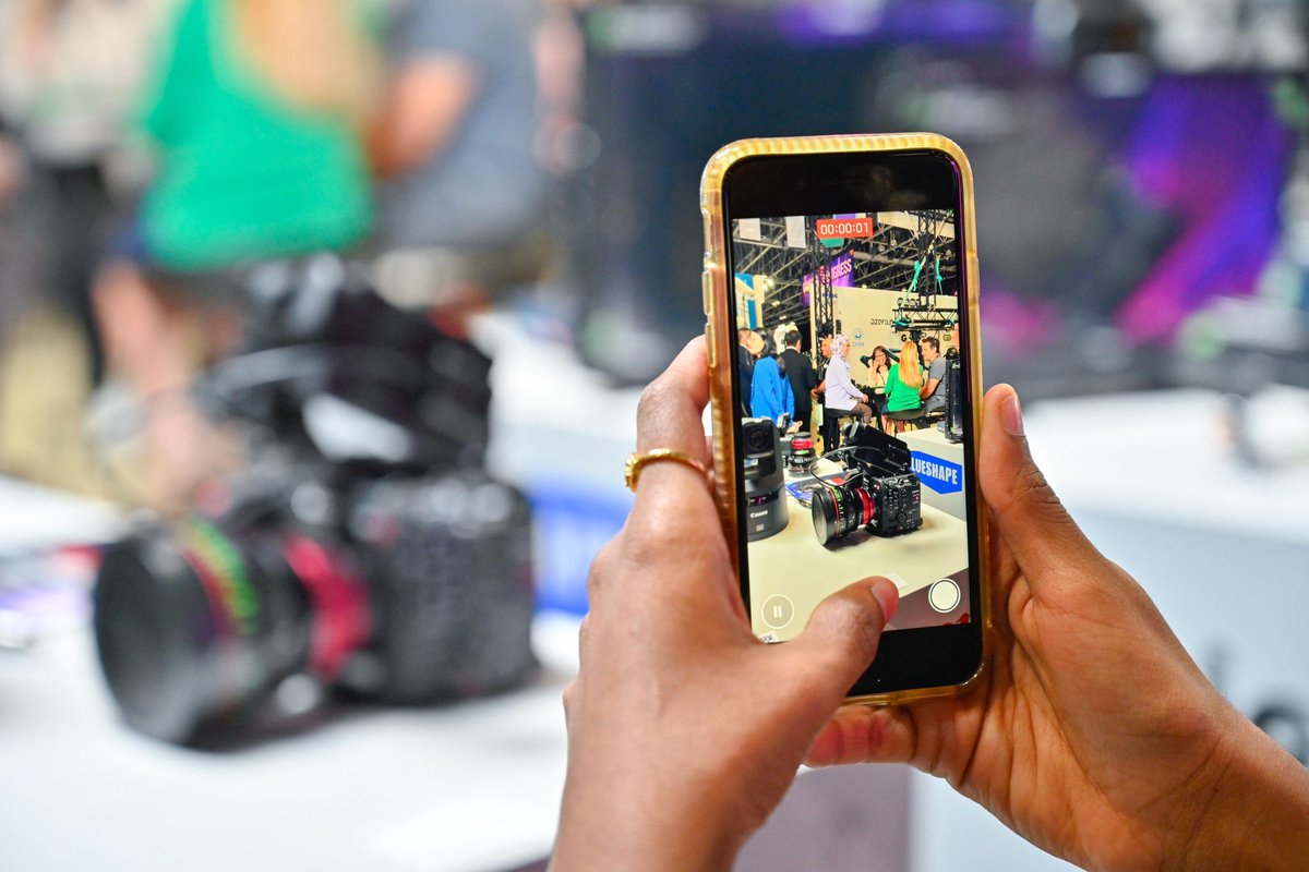 Integrate Middle East tweet media