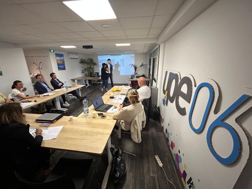 Mouvement des Entreprises de France Sud (@medef_sud) on Twitter photo 🎤 Coup d’envoi réussi pour les auditions des Prix Binôme DG-DRH avec des entreprises maralpines !
📅 Si vous aussi vous souhaitez y participer, candidatez avant le 30 mai en envoyant un mail à 👉 glardillon@medefsud.com (Géraldine Lardillon) 🎤 Coup d’envoi réussi pour les auditions des Prix Binôme DG-DRH avec des entreprises maralpines !
📅 Si vous aussi vous souhaitez y participer, candidatez avant le 30 mai en envoyant un mail à 👉 glardillon@medefsud.com (Géraldine Lardillon)