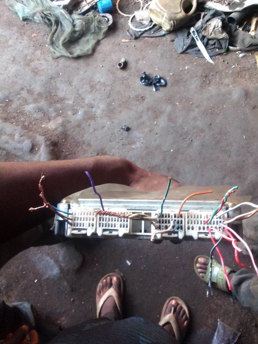 ejireR2T's tweet image. Automatic Gear Brain box.                                13pin Brain valve socket.  #AutomobileEngineer.