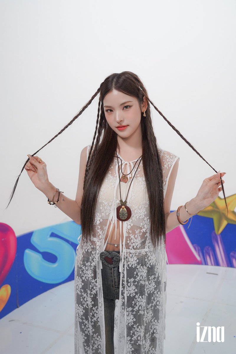 1028gallery's tweet photo. izna Digital Single 'SIGN' 활동 Behind Photo
#마이 https://t.co/3PZ2hIsRhC