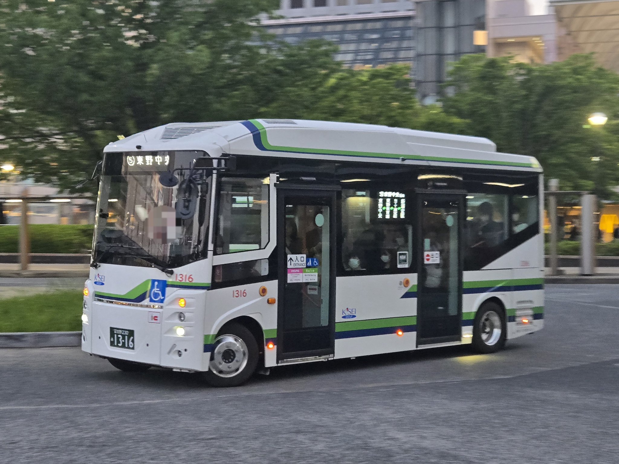 バスフォーラム鹿児島／鹿2あ6690