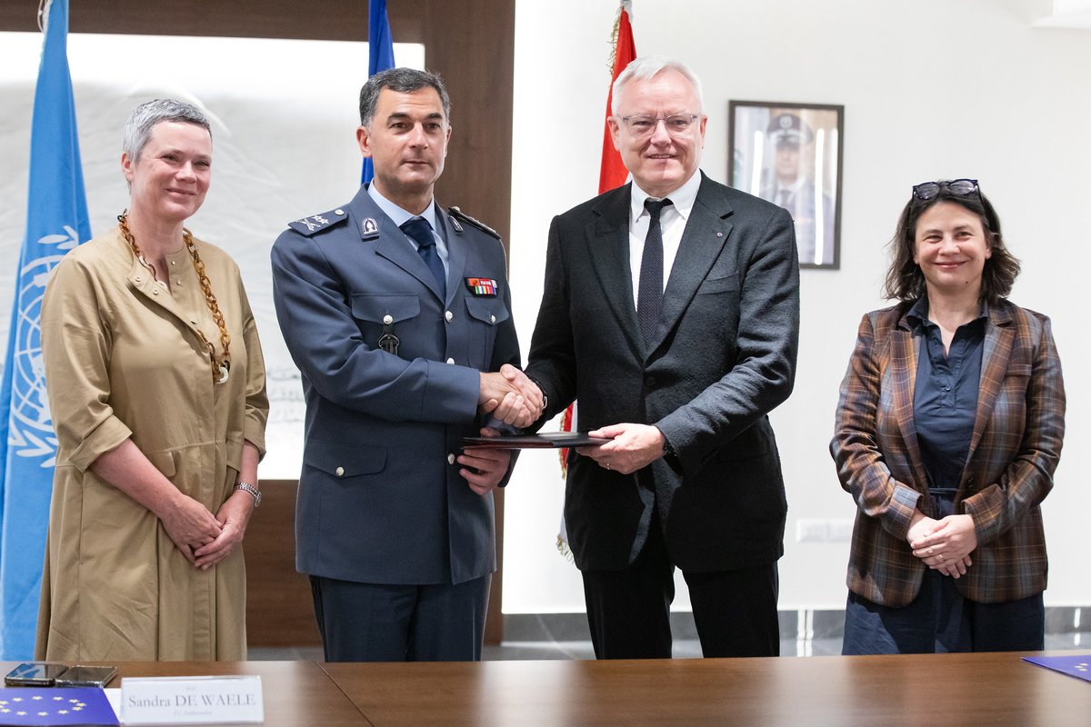 Sandra De Waele (@euamblebanon) on Twitter photo We announced today new EU funding of €8 million to support <a href="/LebISF/">قوى الامن الداخلي</a> & <a href="/LebMineAction/">Lebanon Mine Action Center</a> after the conflict. We remain committed to Lebanon and its security institutions in promoting peace and stability.
<a href="/EU_FPI/">EU Service for Foreign Policy Instruments 🌐</a> #EUForeignPolicy <a href="/UNDP_Lebanon/">UNDP Lebanon</a> <a href="/BlertaAliko/">BlertaAliko</a>
🔗 europa.eu/!RY9Cq9 We announced today new EU funding of €8 million to support <a href="/LebISF/">قوى الامن الداخلي</a> & <a href="/LebMineAction/">Lebanon Mine Action Center</a> after the conflict. We remain committed to Lebanon and its security institutions in promoting peace and stability.
<a href="/EU_FPI/">EU Service for Foreign Policy Instruments 🌐</a> #EUForeignPolicy <a href="/UNDP_Lebanon/">UNDP Lebanon</a> <a href="/BlertaAliko/">BlertaAliko</a>
🔗 europa.eu/!RY9Cq9