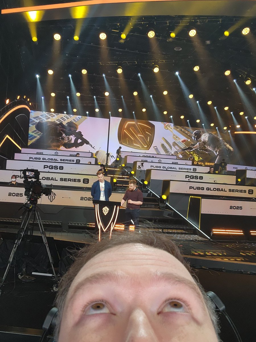 DAY 3 OF #PGS8 HOT AND READY TO GO

ME AND @PAPERTHINHERE BATTLE-RAPPING 

@AVNQR AND @KAELARIS ON DESK PATROL

GROUPS A AND C WRAPPING IT UP

TWITCH.TV/PUBG