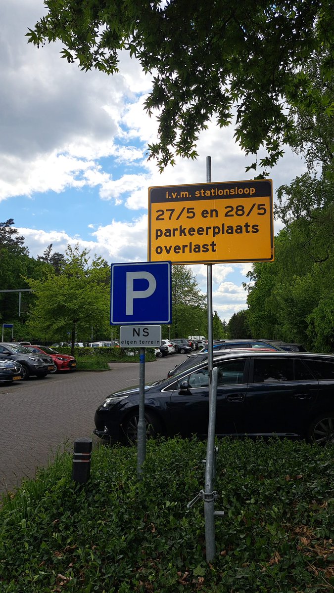 Station tot Station Loop (@stationloop) on Twitter photo Nu nog het domein van auto's. Op woensdag 28 mei 19.30 uur staan hier 1.500 deelnemers nerveus te trappelen en te wachten op het startschot. Ook dit jaar weer volle bak! Genieten van Ommen tot Dalfsen. Tot over twee weken. <a href="/gem_dalfsen/">Gemeente Dalfsen</a> <a href="/gemeenteommen/">Gemeente Ommen</a> Nu nog het domein van auto's. Op woensdag 28 mei 19.30 uur staan hier 1.500 deelnemers nerveus te trappelen en te wachten op het startschot. Ook dit jaar weer volle bak! Genieten van Ommen tot Dalfsen. Tot over twee weken. <a href="/gem_dalfsen/">Gemeente Dalfsen</a> <a href="/gemeenteommen/">Gemeente Ommen</a>
