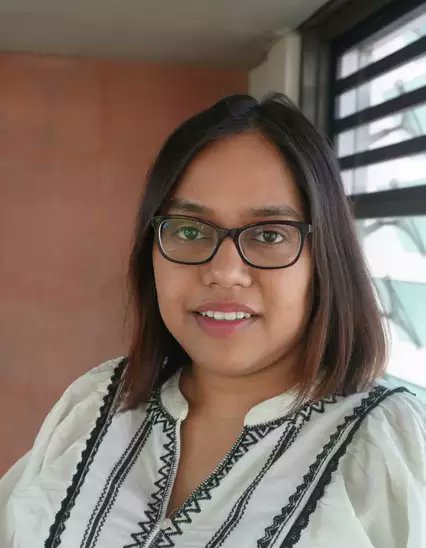 PETLab_CPfS's tweet image. Welcome our first PhD student – Shamarita Deb! Shamarita finished her master's thesis on quantum simulation using coupled photonic waveguides at TU Kaiserslautern. Shamarita started last week in our group and will be working on imaging vortices in unconventional superconductors.