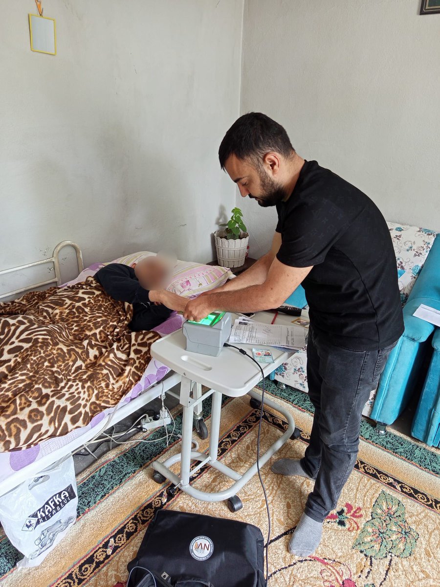 #AdresteNüfusHizmeti kapsamında Müdürlüğümüze gelemeyecek durumdaki kıymetli büyüklerimize ikametlerinde nüfus hizmeti vermeye devam ediyoruz. 

<a href="/TCNufus/">Nüfus ve Vatandaşlık İşleri Genel Müdürlüğü</a> 
<a href="/Yunus__ATAMAN/">Yunus ATAMAN</a> 
<a href="/yenisehirkaym21/">Diyarbakır-T.C.Yenişehir Kaymakamlığı</a> 
<a href="/cagriavci_/">ÇAĞRI AVCI</a> 
<a href="/diyarbakir_nvi/">Diyarbakır İl Nüfus ve Vatandaşlık Müdürlüğü</a> 
#HayatınızınHerAnında