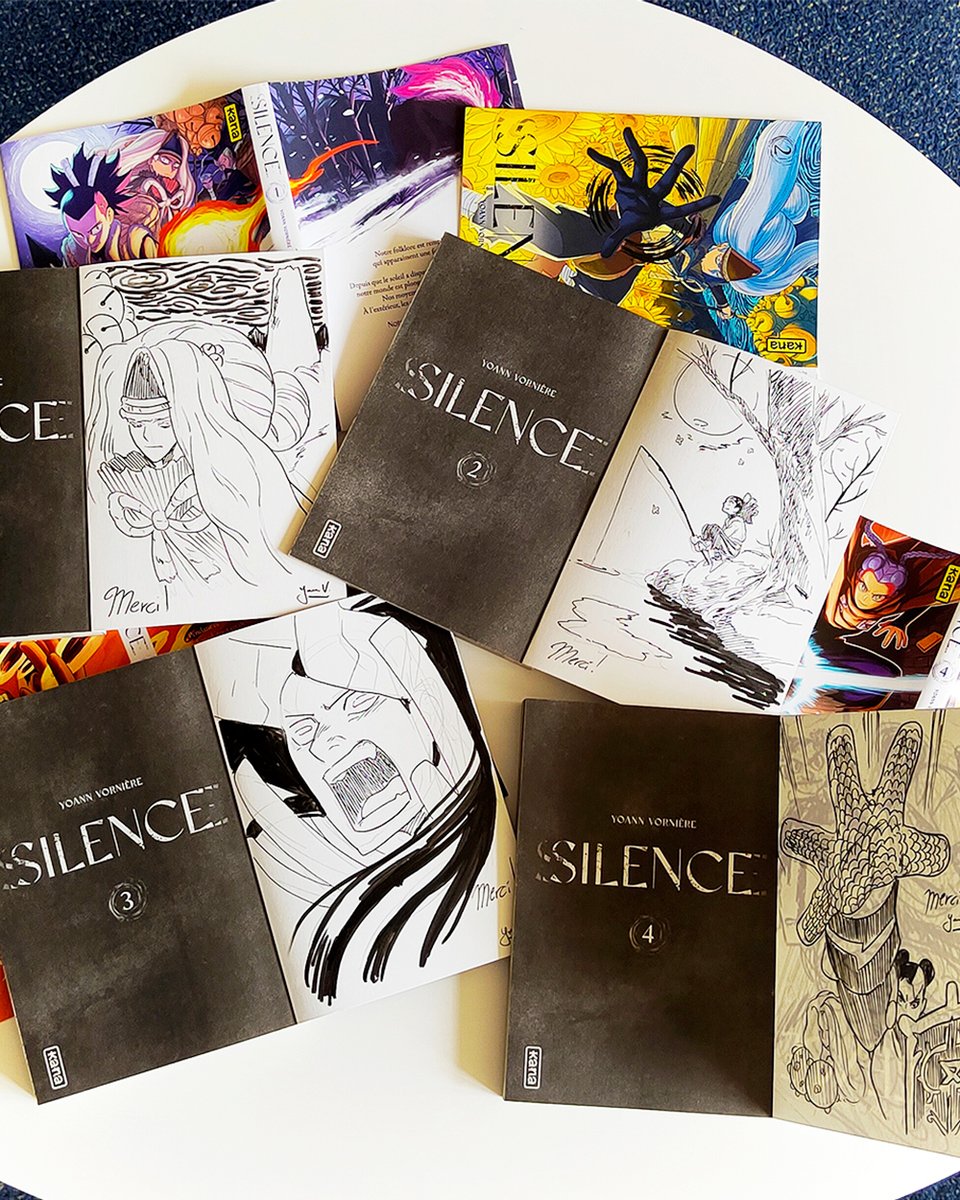 À l'occasion de la sortie du tome 5 de Silence prévue le 4 juillet, une personne aura la chance de gagner les quatre premiers tomes dédicacés par Yoann Vornière !

Pour participer, il suffit de :
1️⃣ Suivre <a href="/YOoneV/">Silence t6 en Décembre</a> et <a href="/EditionsKana/">Editions Kana</a>
2️⃣ Mentionner une personne qui ne connaît pas