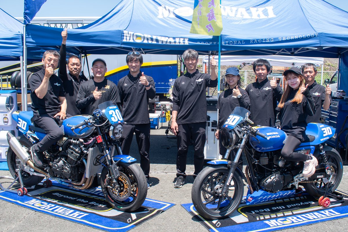 モリワキレーシングが、ネオクラシック350クラスとアイアンエキスパートクラスのダブルウインを飾った「鉄馬  with β TITANIUM　合戦の日」。さらに、HONDA CB1000F CONCEPT  MORIWAKIも展示されていました。
pmfansite.com/pirelli/articl…
#Pirelli #ピレリ #PirelliMoto #鉄馬 #cb1000fconcept