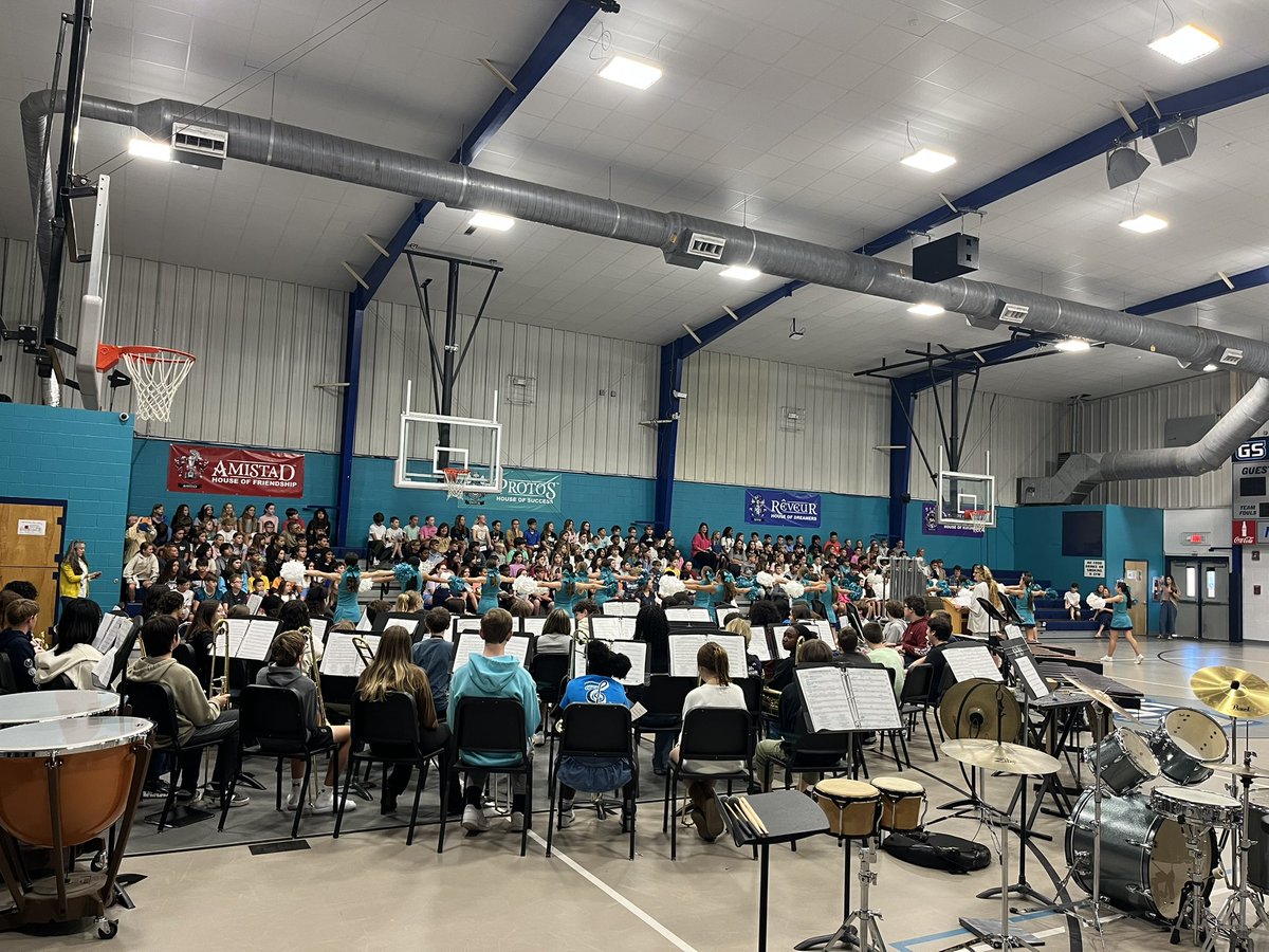 TimWebb63's tweet image. Our annual Riding 6th Grade Student Tour was a big success for our new school family members this week!