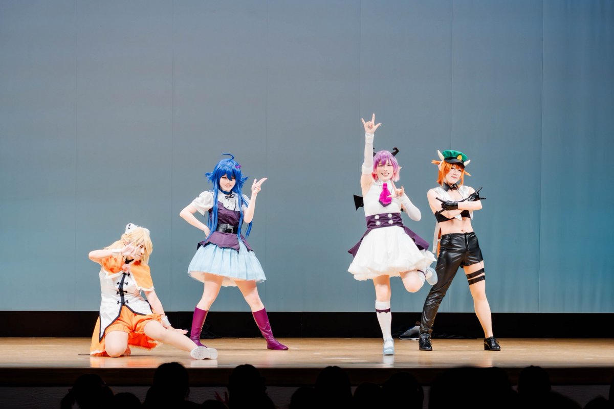 😈動画上がりました😈

4/29 コスダン『でびむすび』
フル動画上がりました♡
かわいいアイドル曲大詰めしたのでどのジャンルの人も楽しめるはず！
ぜひ見てください‼️

【魔入間】アクドルでアイドル曲踊ってみた【コスパフォ】
youtu.be/mcF5RiRe430?si…

#コスダン #でびむすび 🍙