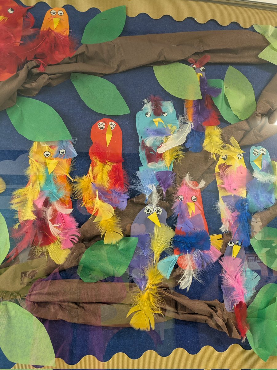 SevenoaksPri's tweet image. Look at our beautiful Foundation Stage pictures of colourful tropical birds! Children looked at different types of birds that live in the rainforest and chose the size and colour of feathers based on what they had seen 🐦 #SPSValues #studyourworld #wildlifeiswonderful