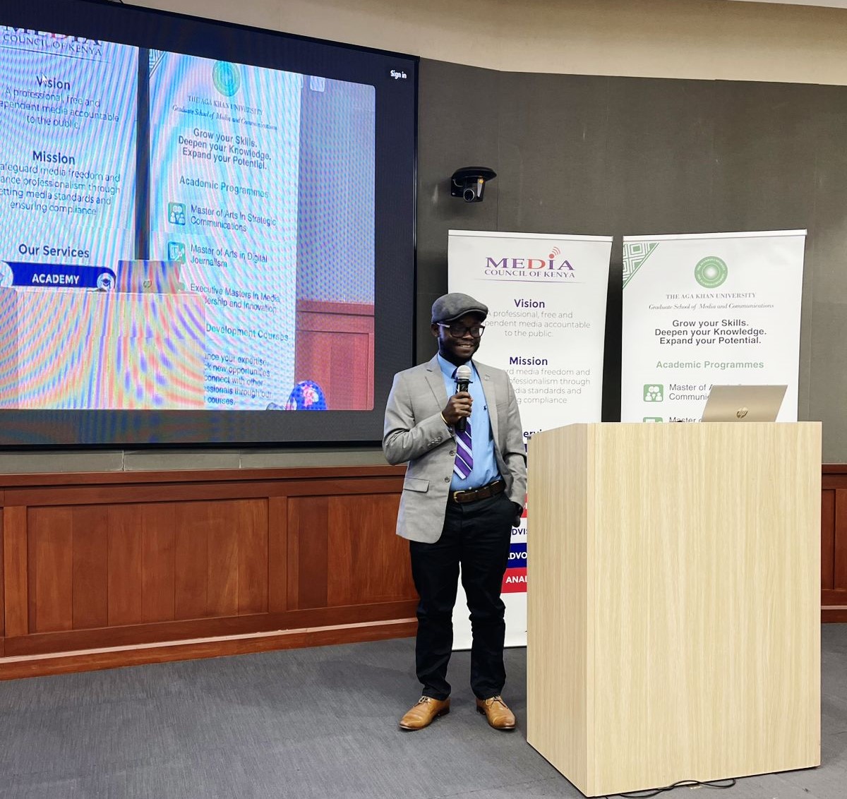 Journalists for Human Rights-🇰🇪 (@jhr_kenya) on Twitter photo Earlier today, <a href="/MustaphaDumbuya/">Mustapha Dumbuya</a> applauded <a href="/MediaCouncilK/">Media Council of Kenya</a>’s initiative to train journalists on #MentalHealth. He emphasized the need to include editors in the training to help them identify distress & support their teams better.
<a href="/jhrnews/">Journalists for Human Rights (JHR)</a> is proud to support this important step. Earlier today, <a href="/MustaphaDumbuya/">Mustapha Dumbuya</a> applauded <a href="/MediaCouncilK/">Media Council of Kenya</a>’s initiative to train journalists on #MentalHealth. He emphasized the need to include editors in the training to help them identify distress & support their teams better.
<a href="/jhrnews/">Journalists for Human Rights (JHR)</a> is proud to support this important step.