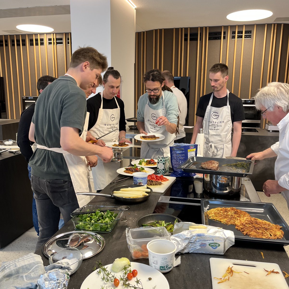 AboutBits tweet media