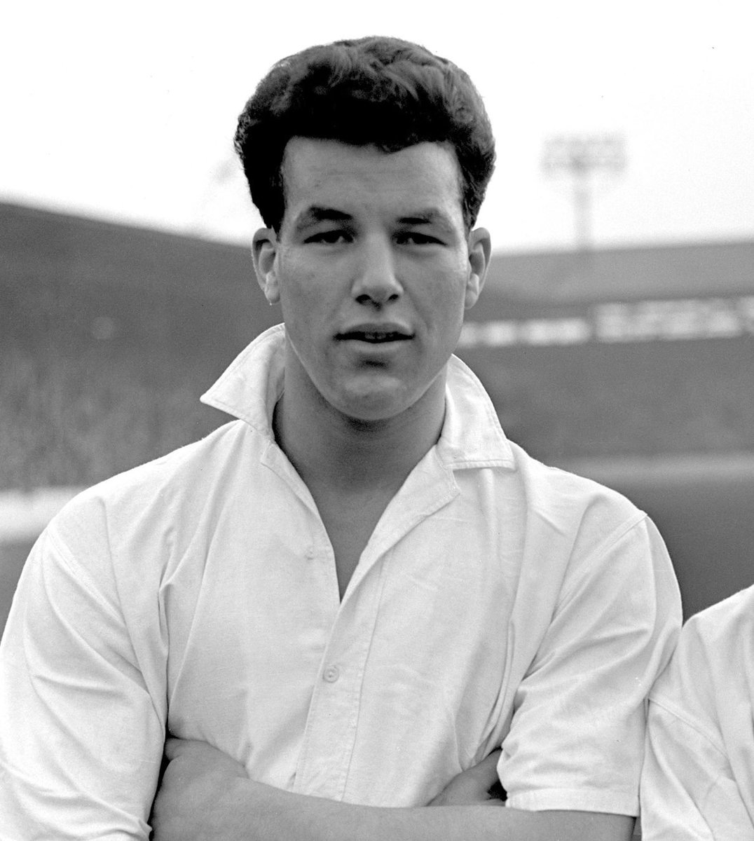 Born on this Day 1935
Mel Charles
🦢 233 apps
🏴󠁧󠁢󠁷󠁬󠁳󠁿 31 caps
🪦 24/09/16 

Interesting to note that Mel went his whole career without getting sent off!