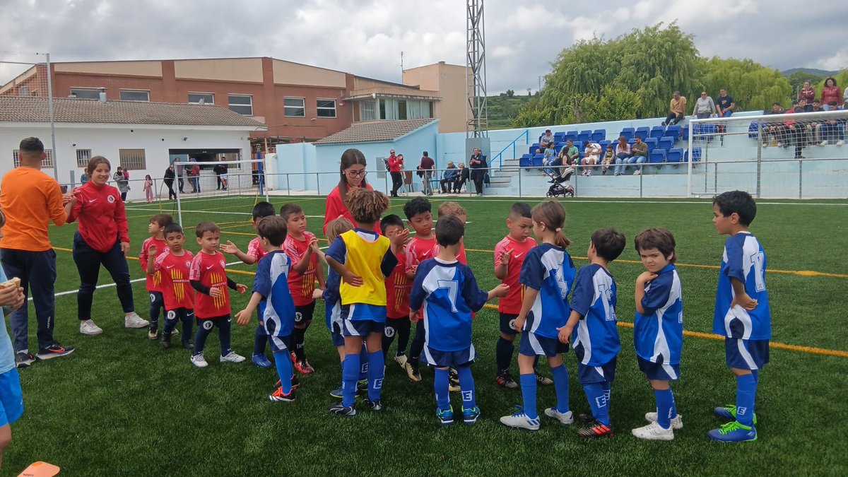 CE Alt Penedès (@cealtpenedes) on Twitter photo ⚽️El passat dissabte es va disputar a Sant Joan de Mediona la trobada de cloenda de futbol 5 mainada, els equips van gaudir del seu últim partit i al final de la jornada els participants van rebre una medalla d'obsequi 🏅!
<a href="/ajmediona/">Ajuntament Mediona</a> ⚽️El passat dissabte es va disputar a Sant Joan de Mediona la trobada de cloenda de futbol 5 mainada, els equips van gaudir del seu últim partit i al final de la jornada els participants van rebre una medalla d'obsequi 🏅!
<a href="/ajmediona/">Ajuntament Mediona</a>