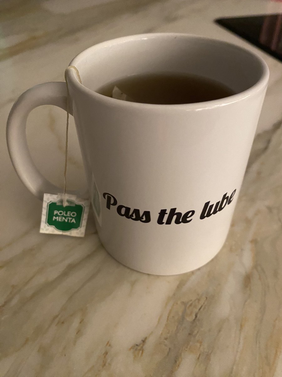 Mariam Latif (@mariam_ltf) on Twitter photo <a href="/OSonoclub87811/">Oxford Sonoclub</a> Casually sipping mint tea amongst my non-medic friends 😅. Thanks for the mug <a href="/OXSonoClub/">Oxford Sonoclub</a>. I do love a popliteal block (lateral out of plane approach of course ✌🏼) <a href="/OSonoclub87811/">Oxford Sonoclub</a> Casually sipping mint tea amongst my non-medic friends 😅. Thanks for the mug <a href="/OXSonoClub/">Oxford Sonoclub</a>. I do love a popliteal block (lateral out of plane approach of course ✌🏼)
