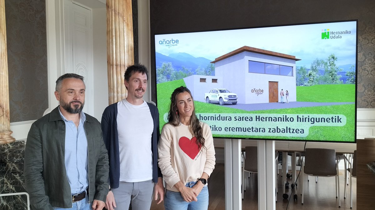 Más de 4 millones para extender la red de abastecimiento a zonas alejadas del casco urbano de Hernani.

Se construirá una nueva red de 8.145 m, así como un nuevo depósito en Juanantonenea; también se eliminarán tuberías de fibrocemento.

Más info:
l.eus/Hernani_abaste…