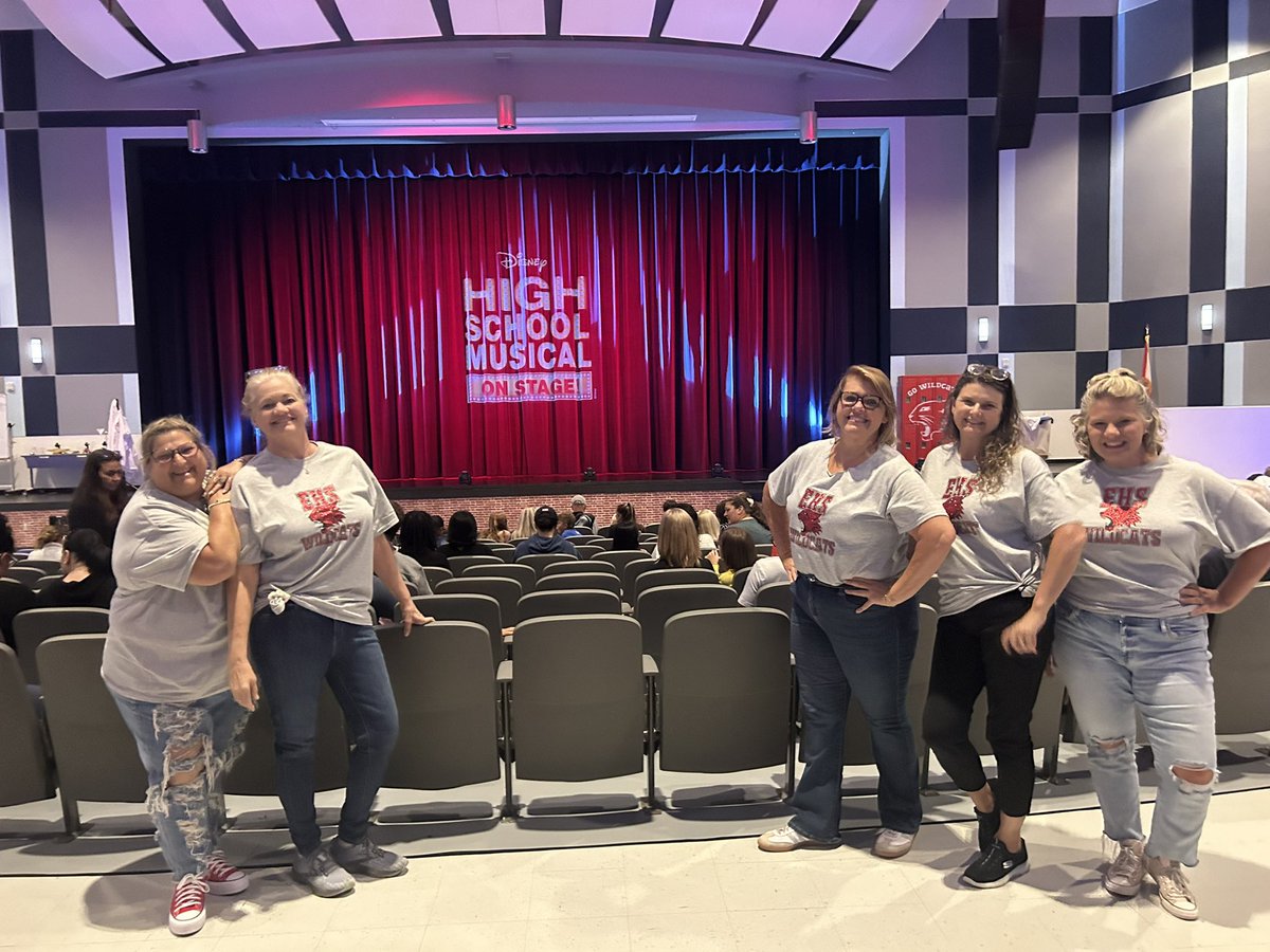 I made a guest appearance on the @djghs high school musical!