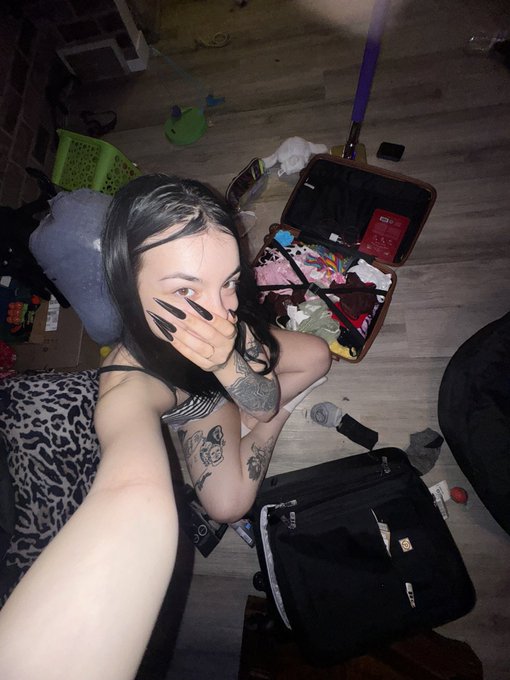 Watch Ur Favorite 💋's leaked NSFW photo on TwXstars