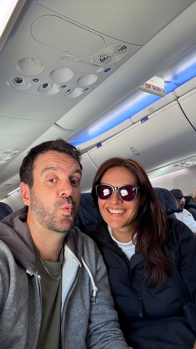 Paco Almeida (@chefpacoalmeida) on Twitter photo Volviendo a BsAs!
Gracias amigos de <a href="/CopaAirlines/">Copa Airlines</a> por acompañarnos en todas nuestras aventuras!
La aerolínea más puntual de Latinoamérica ✈️ Volviendo a BsAs!
Gracias amigos de <a href="/CopaAirlines/">Copa Airlines</a> por acompañarnos en todas nuestras aventuras!
La aerolínea más puntual de Latinoamérica ✈️