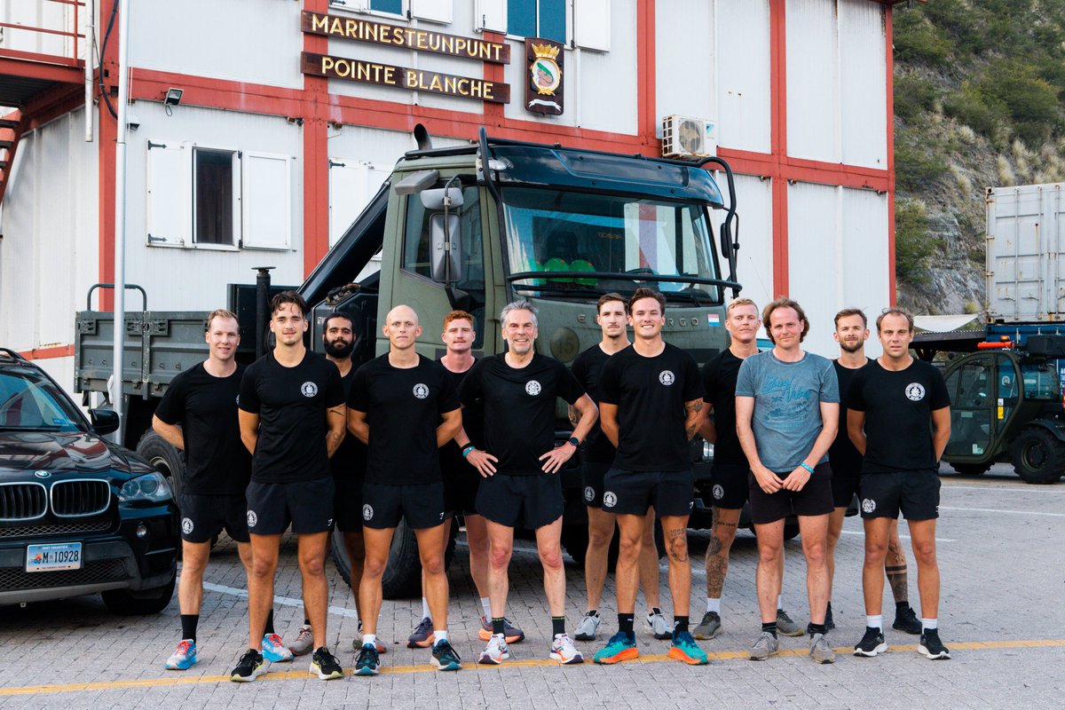 Bijzonder gezelschap tijdens de ochtendsessie hardlopen op Sint Maarten 🇸🇽 samen in beweging, samen sterk <a href="/MinPres/">Dick Schoof</a> <a href="/kon_marine/">Koninklijke Marine</a> <a href="/korpsmariniers/">Korps Mariniers</a>