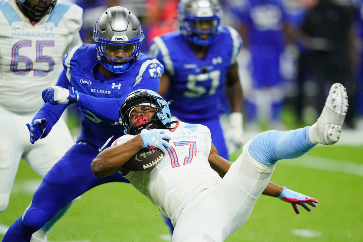 Feels like this is a good time to remind everybody that if we draw 40K plus again to a game, <a href="/dawgs41feeney/">travisfeeney</a> is going to dye his hair blue...kickoff is noon this Saturday. UFLBattlehawks.com/tickets #KaKaw