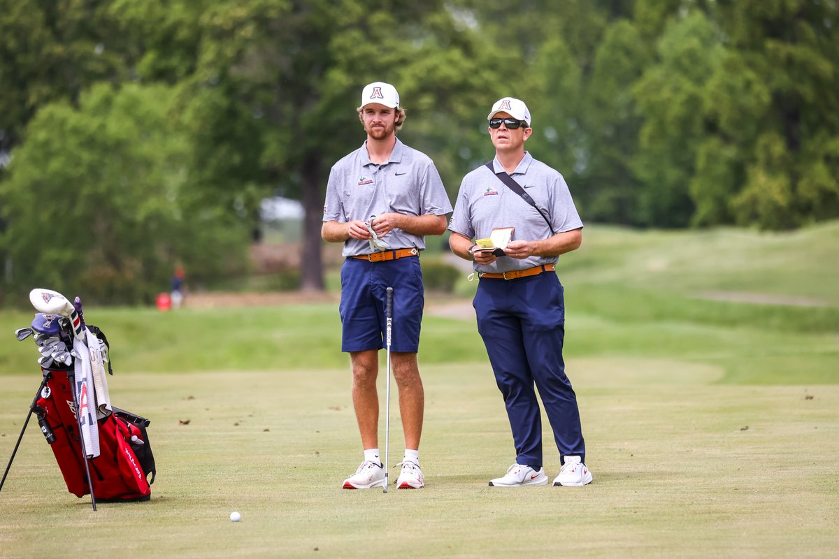Arizona misses the cut by one shot and their season ends here. After a 6-over par final round it wasn't enough to make the top five cut to advance to the championship. A great season from the Wildcats but an earlier end then expected.