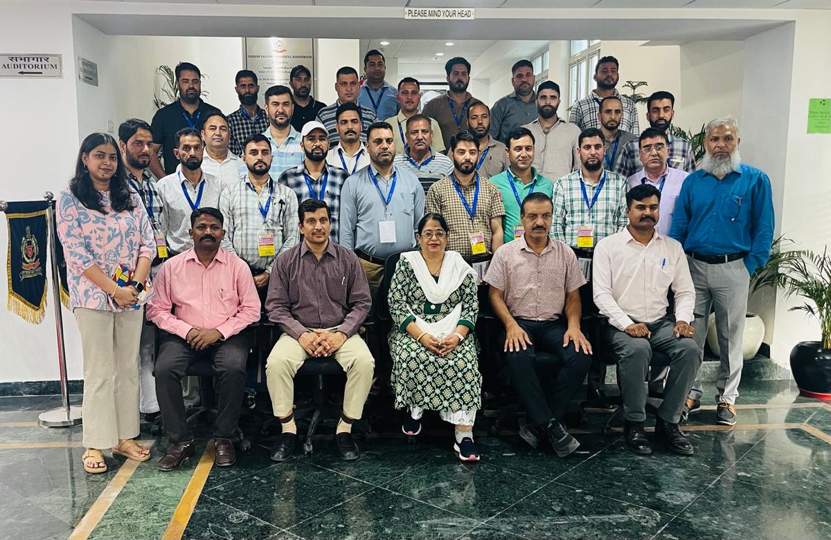 NFSU_Delhi's tweet image. Special 5-day course by NFSU Delhi for J&amp;amp;K Police on chance fingerprint lifting, collection, preservation &amp;amp; photography with expert lectures &amp;amp; field visits to forensic labs. #NFSU #JKpolice #fingerprints #chanceprints #chanceprintPhotography #Photography #JKpolice