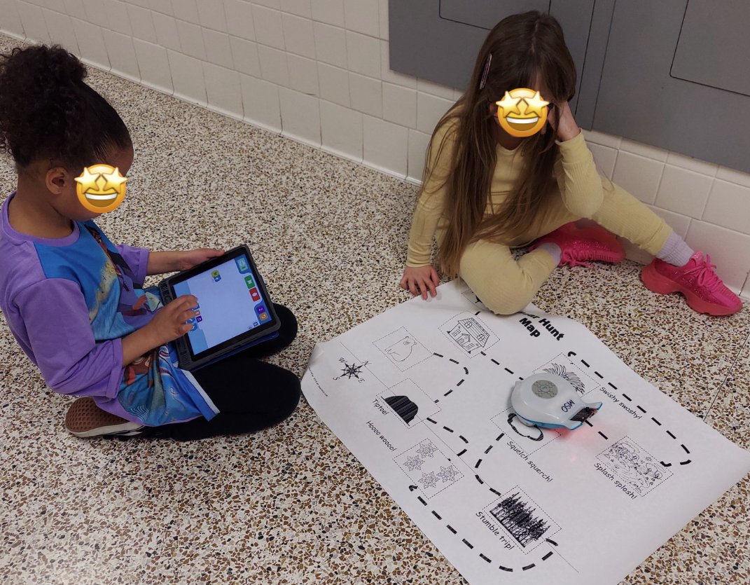 BirdBrain Technologies (@birdbraintech) on Twitter photo We mean it when we say the #FinchRobot is the only mobile robot with scaffolded programming from kindergarten storytime to AP CSA! Thanks to Instructional Technology Coach <a href="/EdTechieMeg/">Mrs. Martin</a> for sharing how young learners coded the Finch to retell the story "Going on a Bear Hunt" 🐻 We mean it when we say the #FinchRobot is the only mobile robot with scaffolded programming from kindergarten storytime to AP CSA! Thanks to Instructional Technology Coach <a href="/EdTechieMeg/">Mrs. Martin</a> for sharing how young learners coded the Finch to retell the story "Going on a Bear Hunt" 🐻