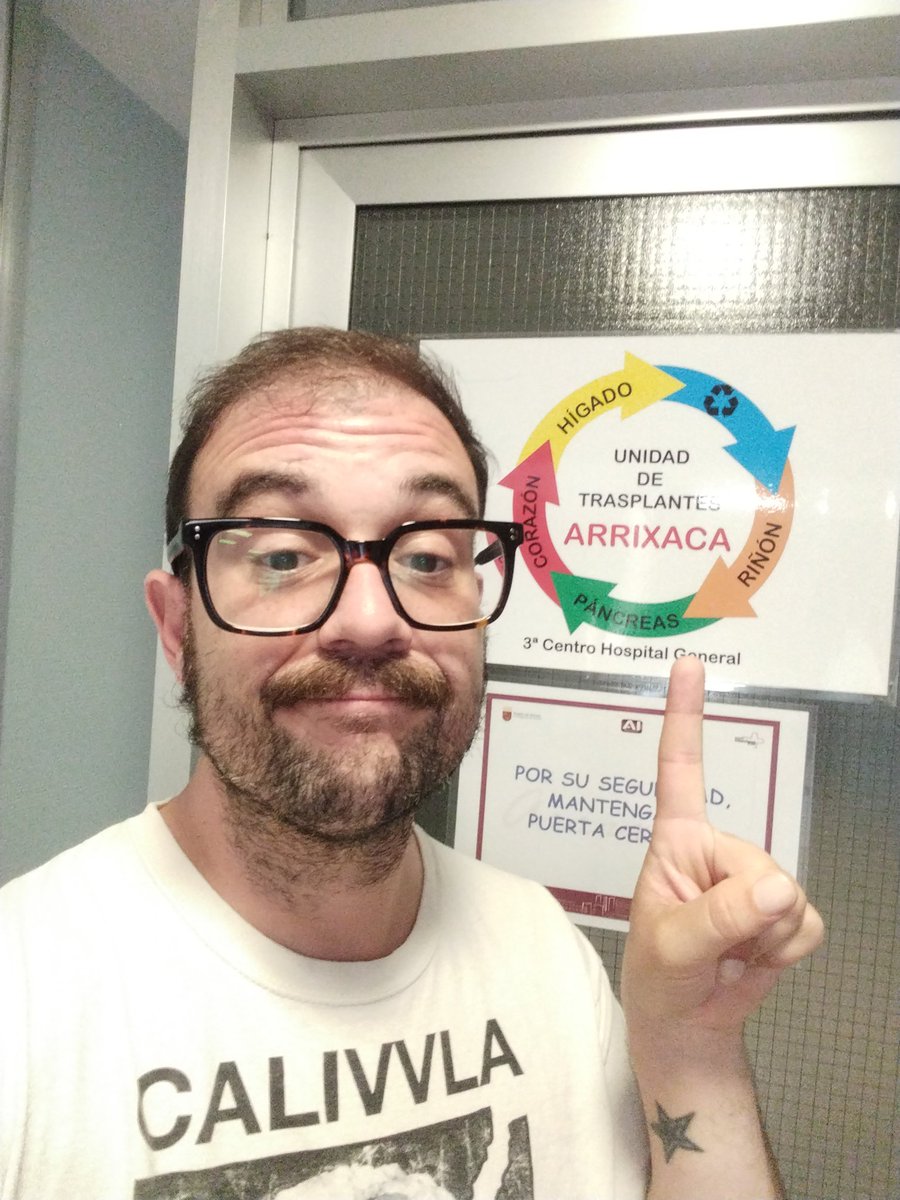 Después de 12 días desde su transplante de riñón, el viejo va benne. Agradecer a médicos, enfermeras y demás personal de la sanidad publica su encomiable labor. Sois grandes, vuestra labor tmb y hay que defenderos a muerte!
Seguimos! ❤️💪