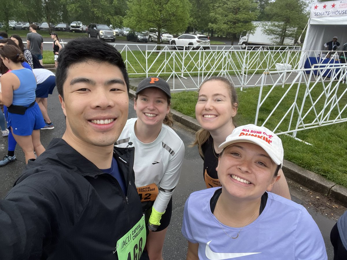 nicholaswu12's tweet image. Go team Checks and New Balances! #capchallenge