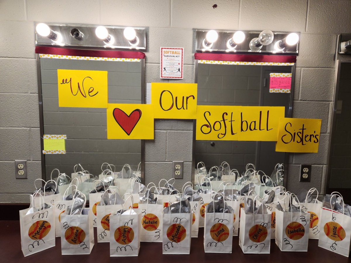 Red Oak Softball (@rohawksoftball) on Twitter photo 🥎➡️⚾ Shout out to <a href="/ROHSBaseball/">Red Oak Baseball</a> for the awesome goodie bags & fun locker room decorations to kick off our last week of school! 🎉 🙌 <a href="/redoakisd/">Red Oak ISD</a> <a href="/roisdathletics/">roisdathletics</a> 🥎➡️⚾ Shout out to <a href="/ROHSBaseball/">Red Oak Baseball</a> for the awesome goodie bags & fun locker room decorations to kick off our last week of school! 🎉 🙌 <a href="/redoakisd/">Red Oak ISD</a> <a href="/roisdathletics/">roisdathletics</a>