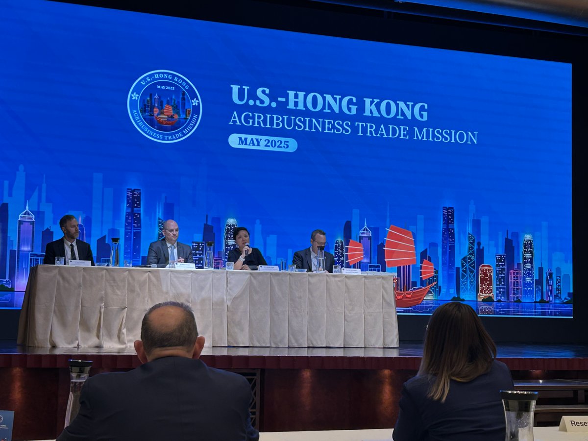 MNSoyGrowers's tweet image. Exec. Dir. Joe Smentek is joining the @USDA & @MNagriculture this week for a trade mission to grow market access for agriculture in Hong Kong. Agenda items include trade development, a cooperators roundtable & the HOFEX trade show.