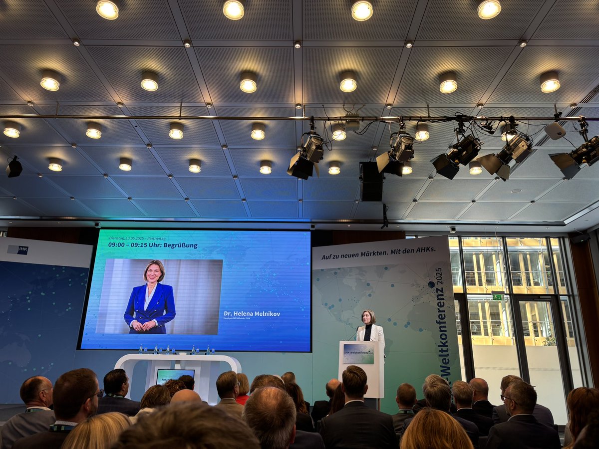 SaschaGenders's tweet image. AHK Weltkonferenz bei der #DIHK. Weltweites Netzwerk der #IHK-Organisation. Da sind wir für die @IHK_Mainfranken natürlich dabei. #ahk #worldwide