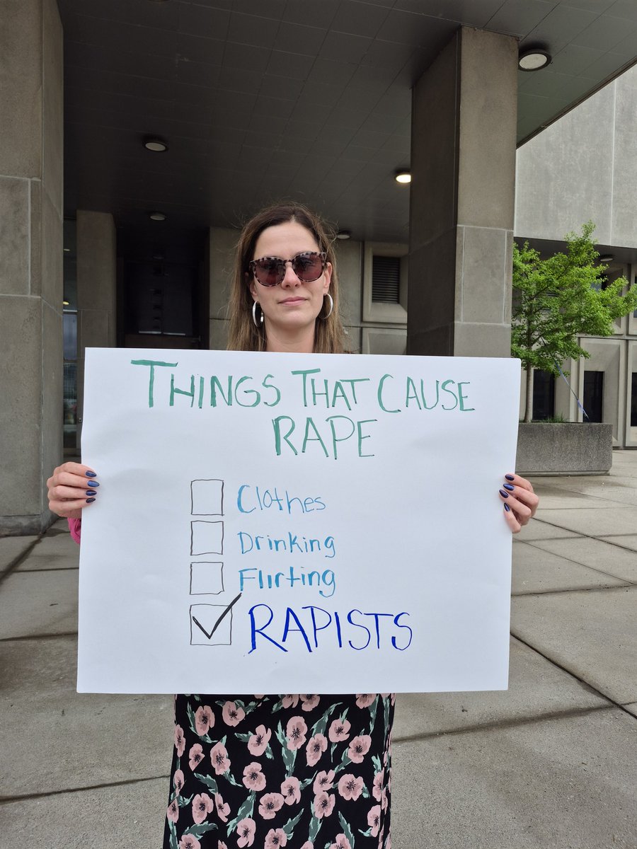 MRCSSI_PubEd's tweet photo. Thank you to those who showed up today (and for all the other days) to stand with E.M. and all survivors 💙 your presence at the solidarity rallies is powerful and impactful. 

Survivors, we are fighting with you. You are loved and supported. https://t.co/Jx4pApUpxS