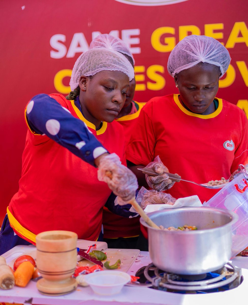 rahmk12's tweet photo. It’s that of the day to get to the streets for that evening katogo🤩😋🤤

Perfectly prepared with Royco’s #KaCubeKuString you’re now good to go 🔥⚡️ https://t.co/LbJyAZ8UBj
