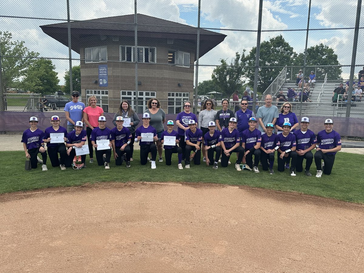 BWMSBulldogs (@bwmsbulldogs) on Twitter photo Last night, our 8th Grade Baseball Teams honored our Most Valuable Educators. Thank you for all that you do for our students and student-athletes! <a href="/BEMSBulldogs/">BEMS Athletics</a> <a href="/bhsdogs/">Brownsburg Athletics</a> <a href="/Brownsburg_CSC/">Brownsburg Schools</a> Last night, our 8th Grade Baseball Teams honored our Most Valuable Educators. Thank you for all that you do for our students and student-athletes! <a href="/BEMSBulldogs/">BEMS Athletics</a> <a href="/bhsdogs/">Brownsburg Athletics</a> <a href="/Brownsburg_CSC/">Brownsburg Schools</a>