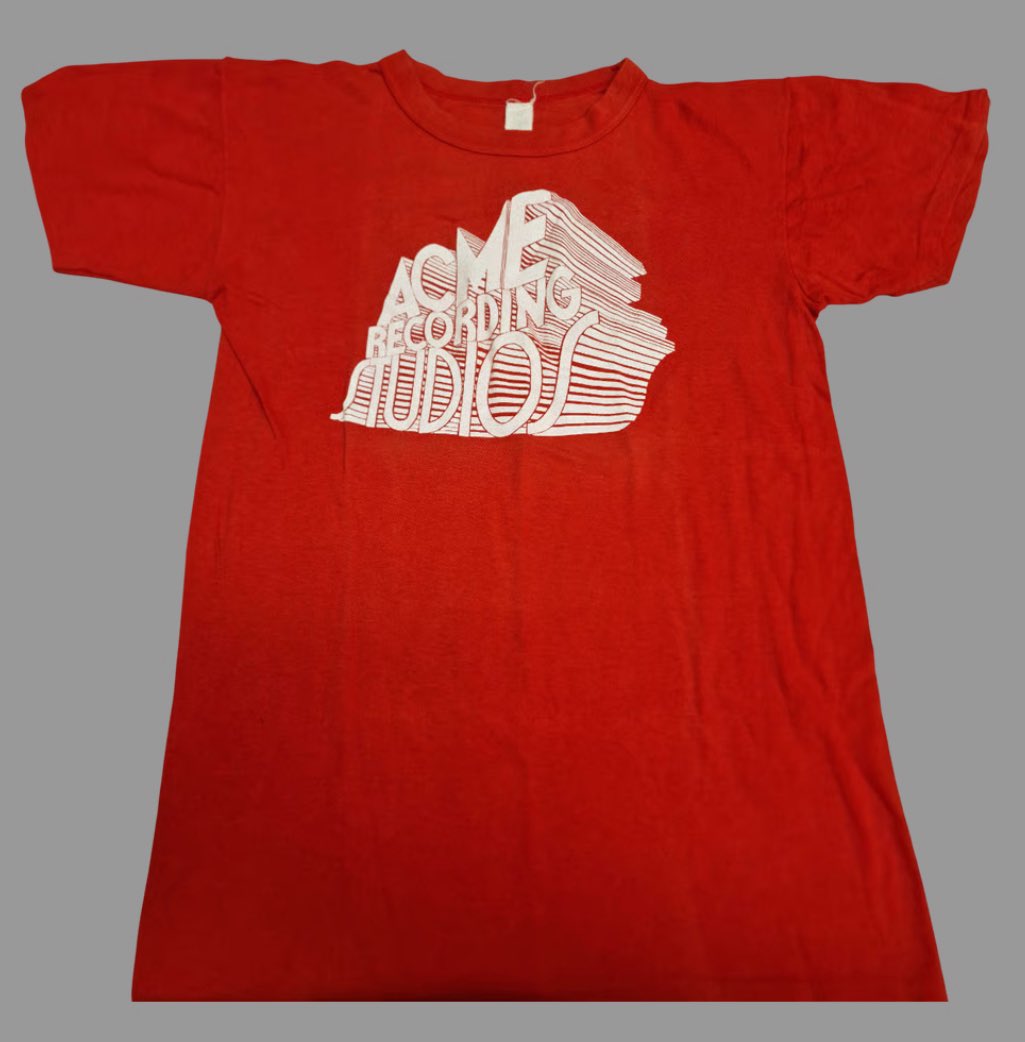 To mark Jack’s birthday we have a unique item in the official store for 24 hrs only. A T-shirt owned &amp; worn by Jack Bruce himself! Who will be the lucky owner? A rare piece that comes with an authenticity certificate issued by the JB estate: 
jackbruce.tmstor.es/product/acme-r… 

- JB HQ 🎵