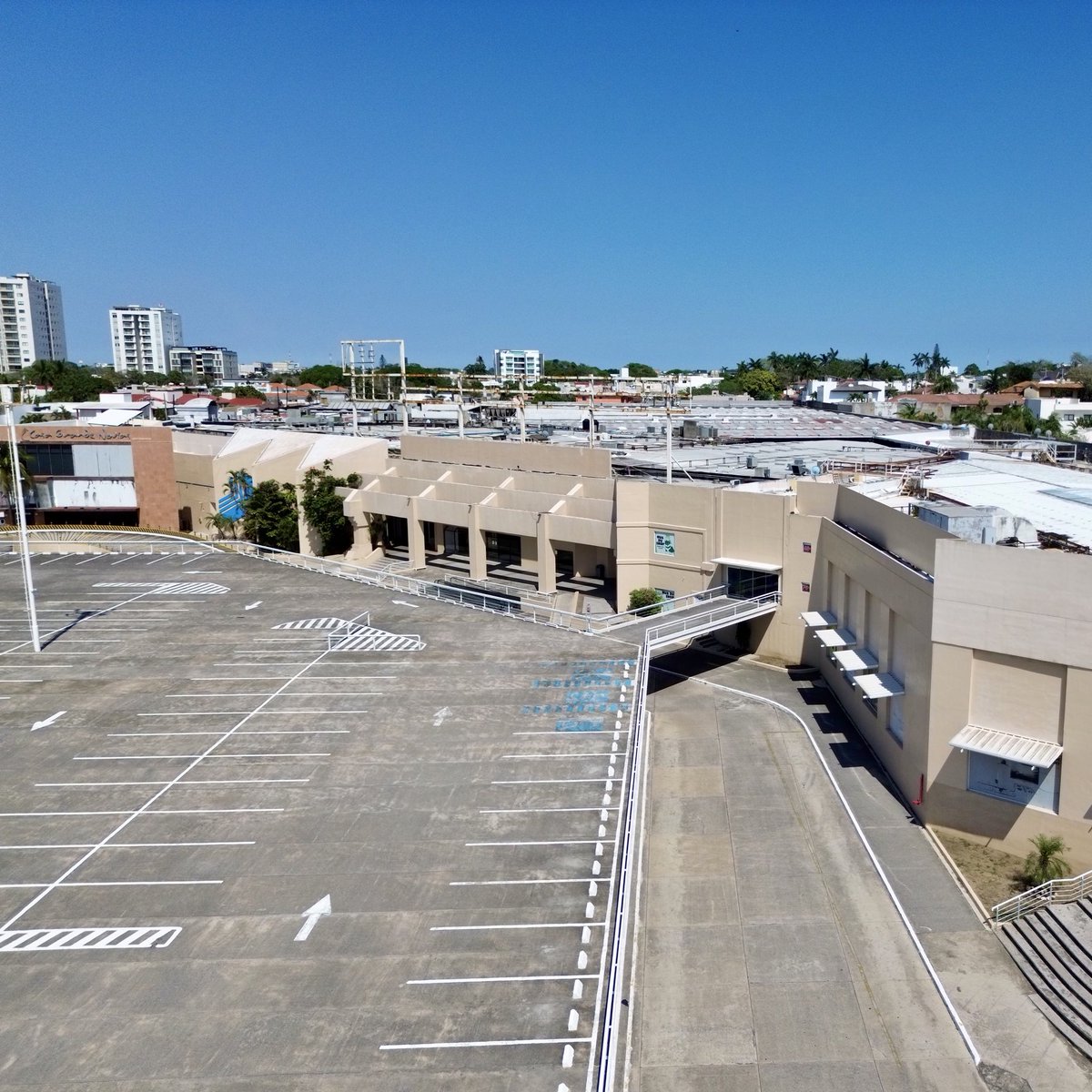 RFTampico's tweet photo. 🛍 ¡Inicia Grupo Chedraui estudio de mecánica de suelos para la construcción de Chedraui Selecto! #Tampico #Tamaulipas https://t.co/G7rdj9usSY