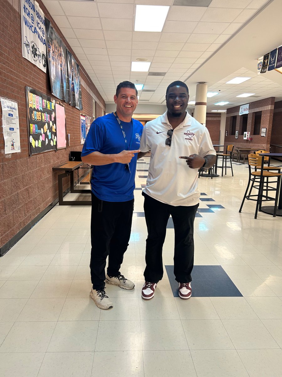 Kevin Brown (@coachbrown210) on Twitter photo Thanks to Coach Quentin Carter from Trinity Football for recruiting the Rockets today!!
ππ Those shoes!!!
<a href="/CoachQ_Carter/">Quentin Carter</a> <a href="/TUFootballTX/">Trinity University Football</a> Thanks to Coach Quentin Carter from Trinity Football for recruiting the Rockets today!!
ππ Those shoes!!!
<a href="/CoachQ_Carter/">Quentin Carter</a> <a href="/TUFootballTX/">Trinity University Football</a>
